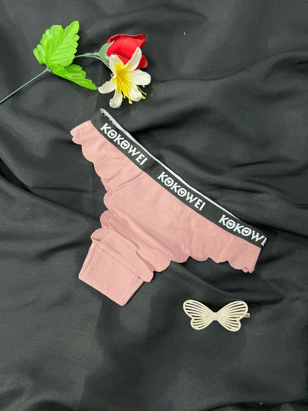 Scallop Edge Ribbed Mid-Rise Panty