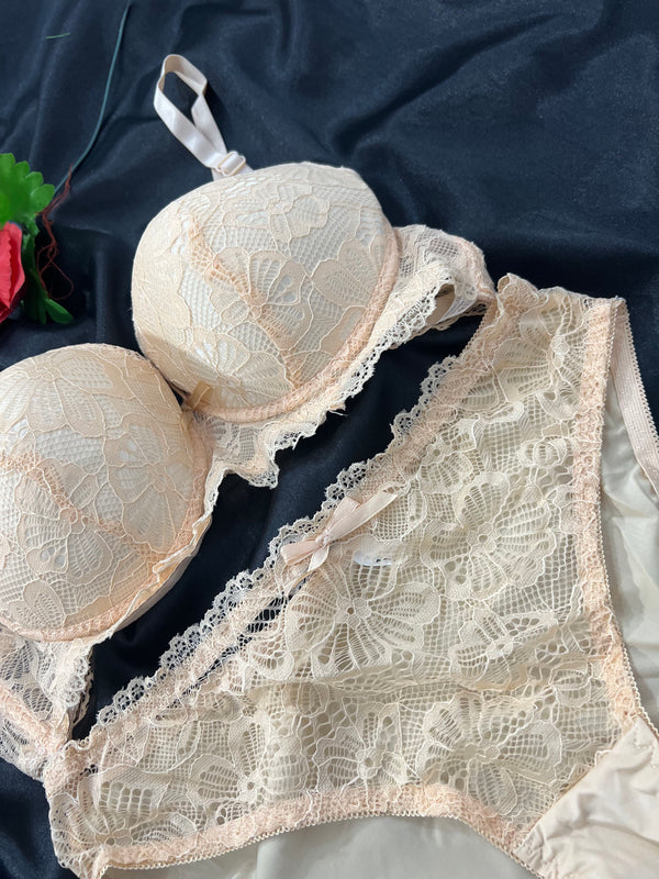 Wired Bra & Panty With Sportable Pads