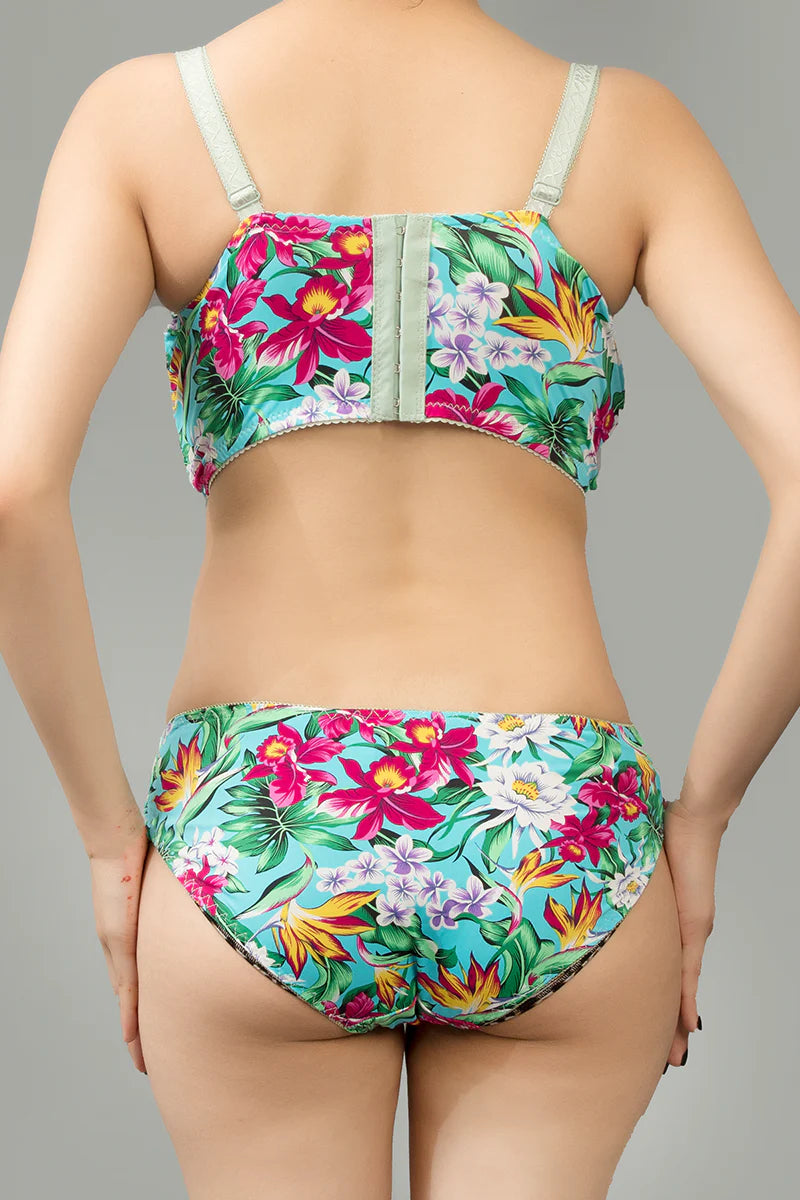 Deep cut padded wired full sides and back coverage push up bra panty set