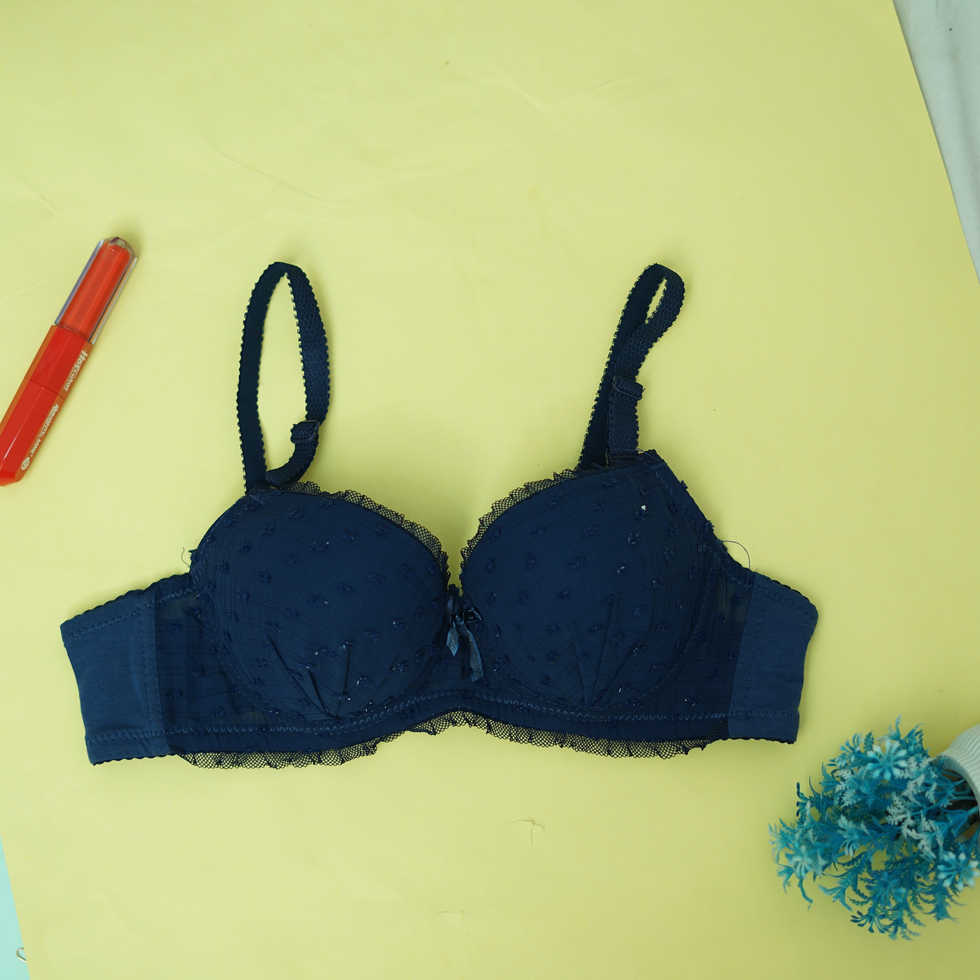 Beautiful and catchy design of bra for girls wired and soft padded